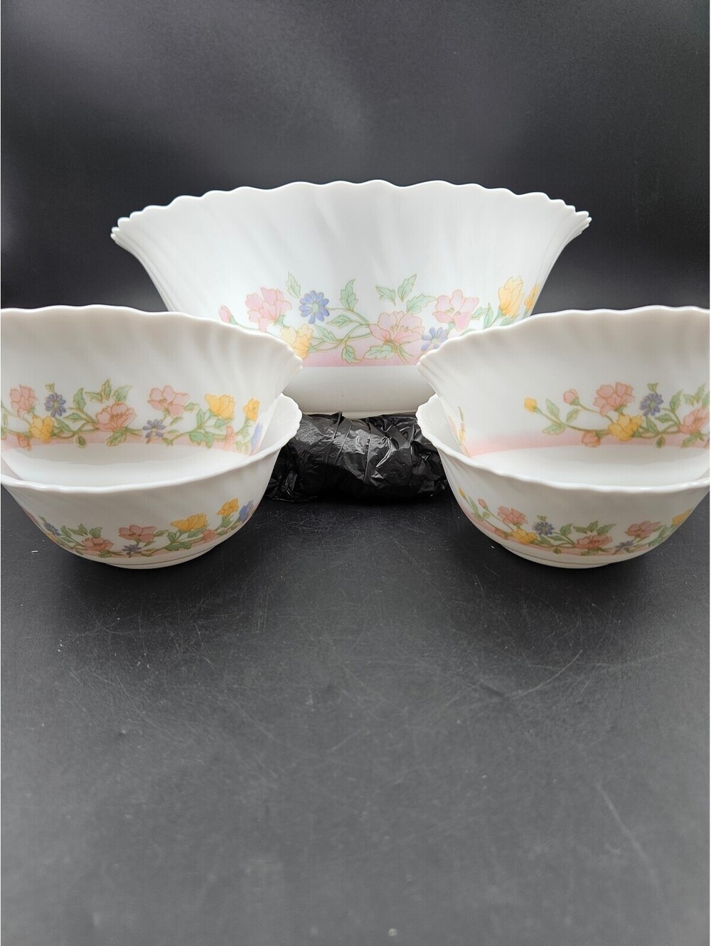Vintage Arcopal France Elise 5-Piece Serving Set Large Bowl & 4 Small Bowls
